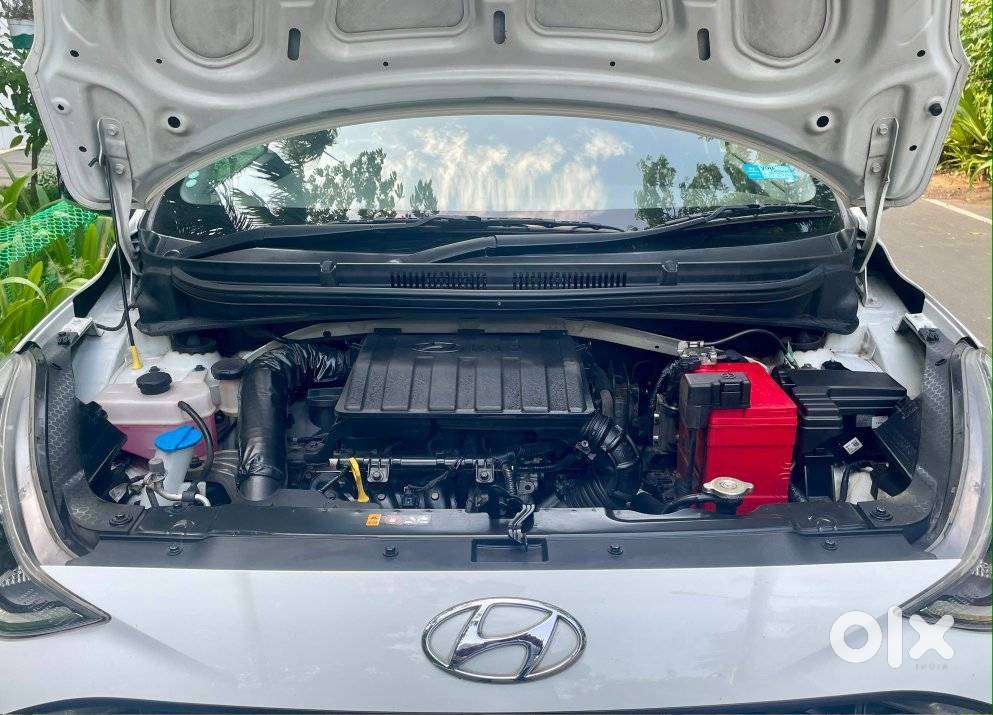 Hyundai Grand I10 Nios Sportz Dual Tone, 2021, Petrol