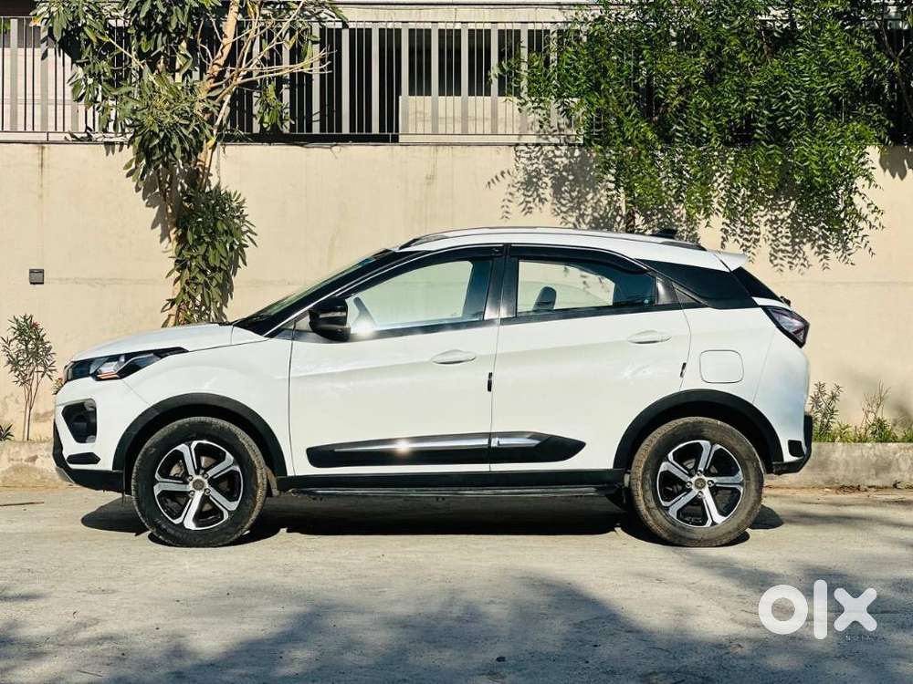 Tata Nexon 1.2 Revotron Xza Plus, 2022, Petrol