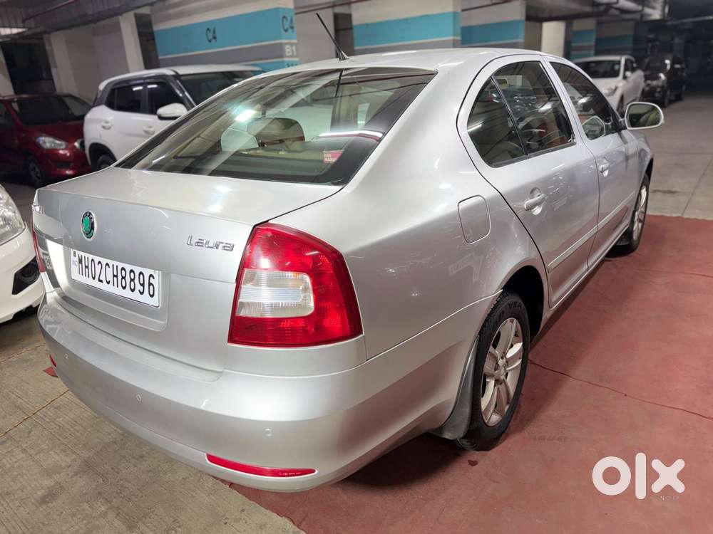 Skoda Laura 1.8 Tsi Ambiente, 2012, Petrol