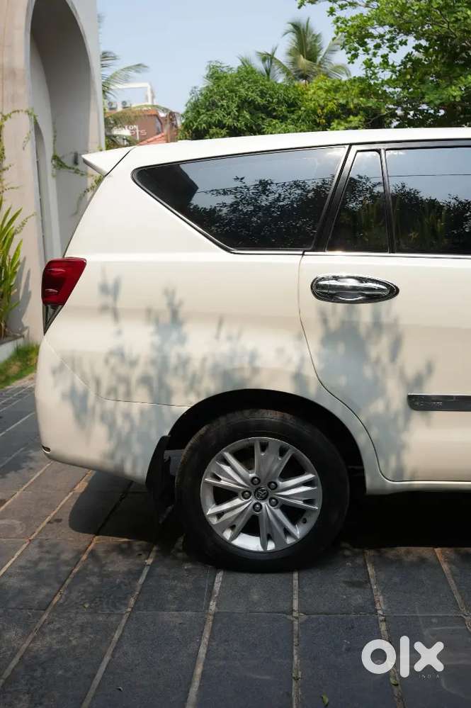 Toyota Innova Crysta 2018 Diesel Well Maintained
