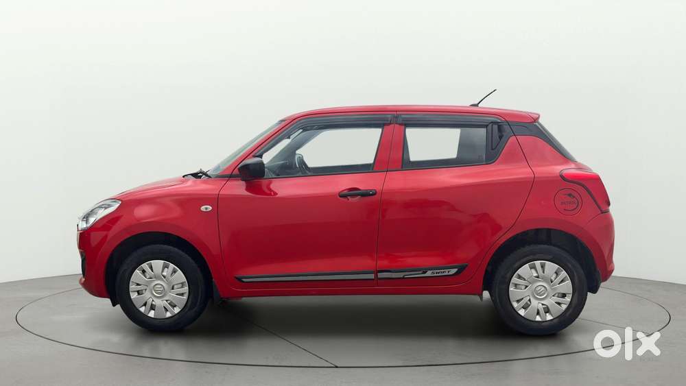 Maruti Suzuki Swift LXI, 2021, Petrol