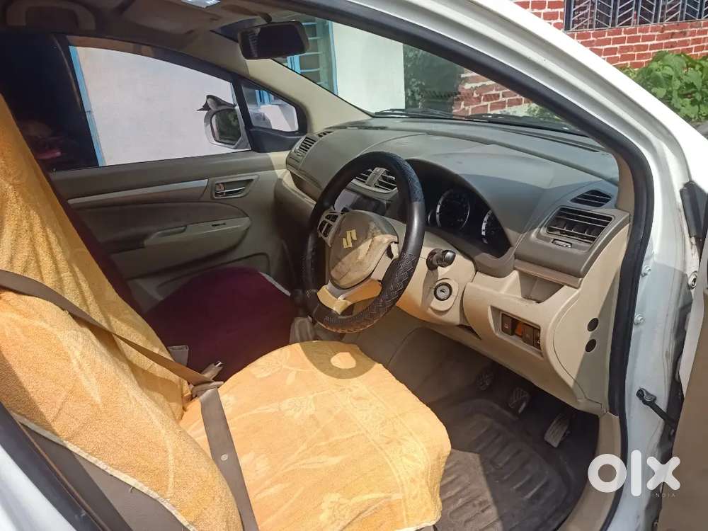 Maruti Suzuki Ertiga Zxi 2012 Top Model