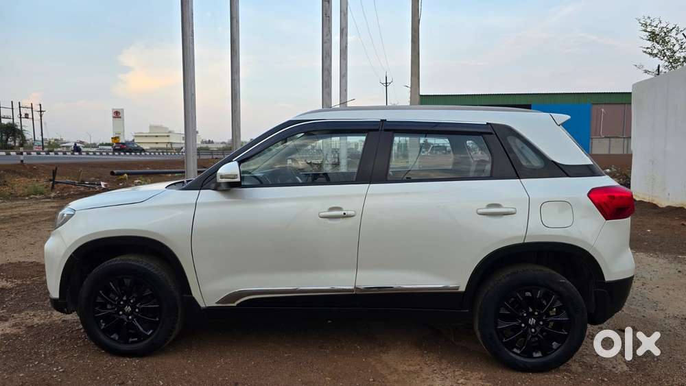 Maruti Suzuki Brezza Zxi Plus At, 2022, Petrol