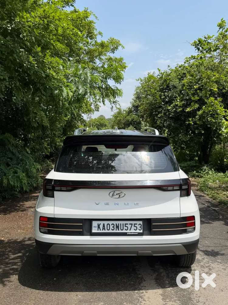 Hyundai Venue 1.2 2024 Manual Petrol