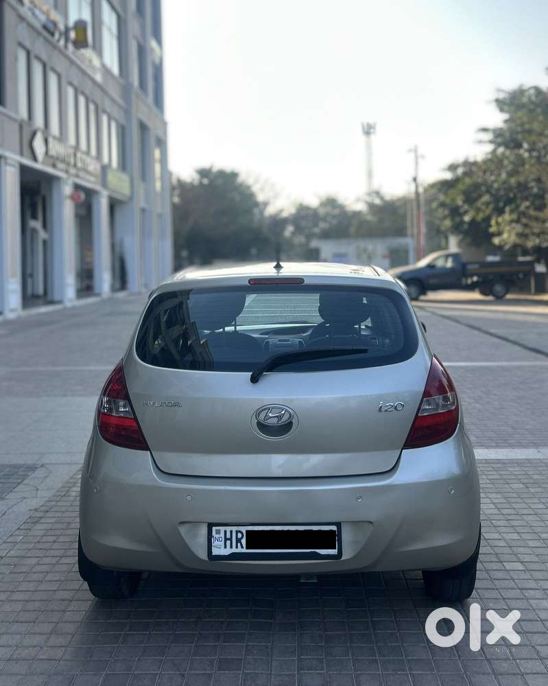 Hyundai I20 2010-2012 1.4 Asta At With Avn, 2011, Petrol