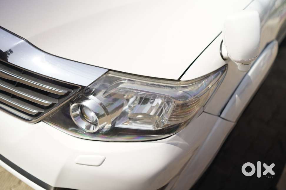 Toyota Fortuner 3.0 4x2 Automatic, 2012