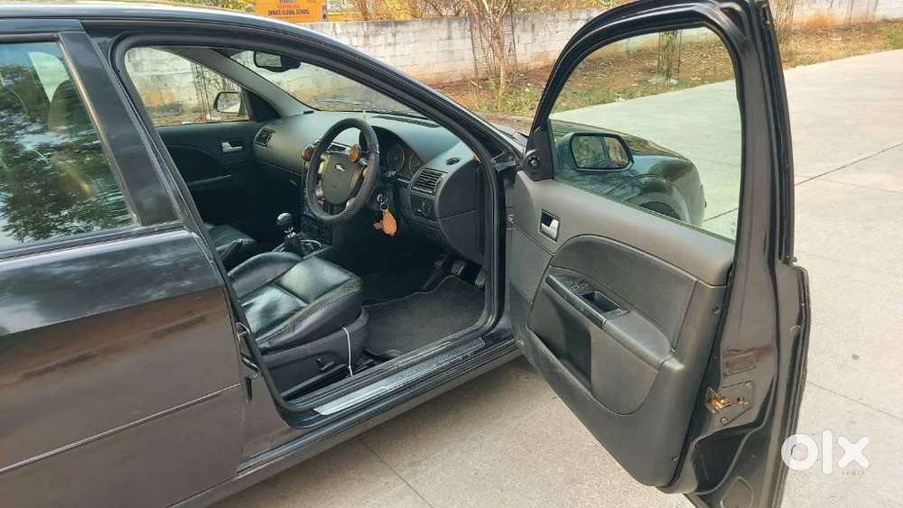 Ford Mondeo 2.0 Ghia Duratec, 2001, Petrol