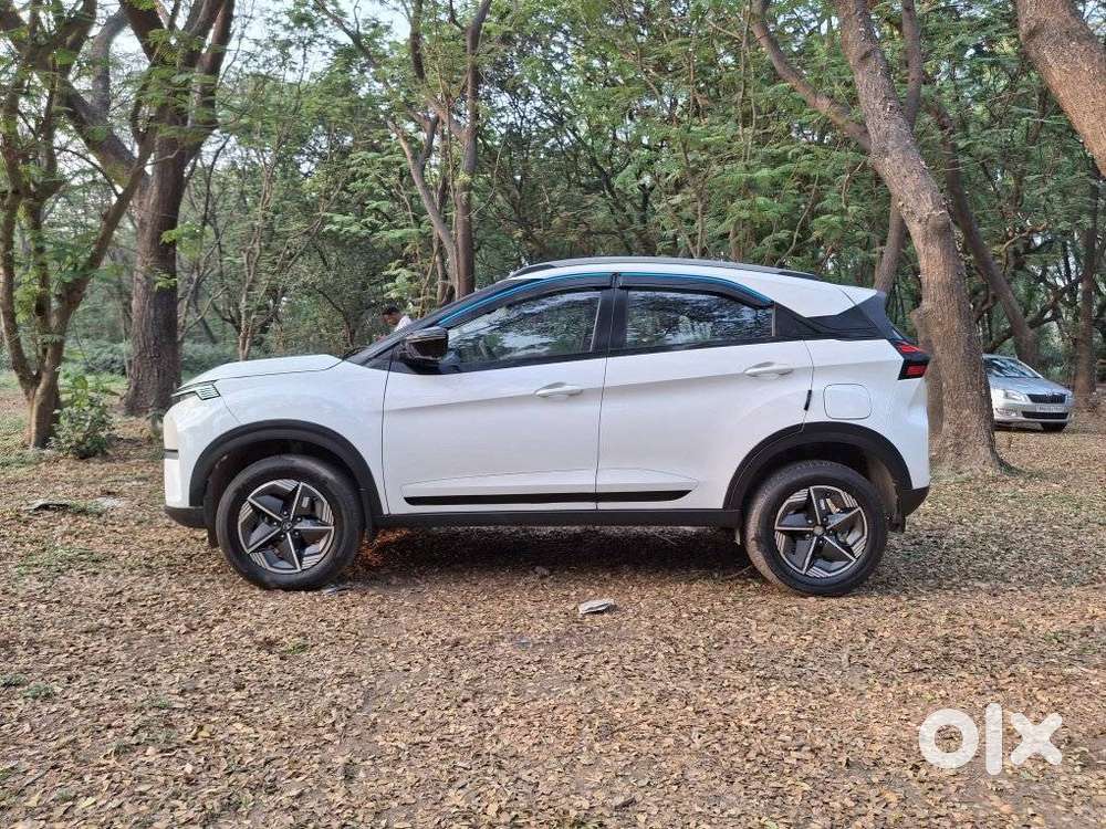 Tata Nexon, 2024, Petrol