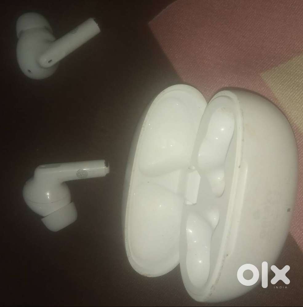 Earbuds 00000