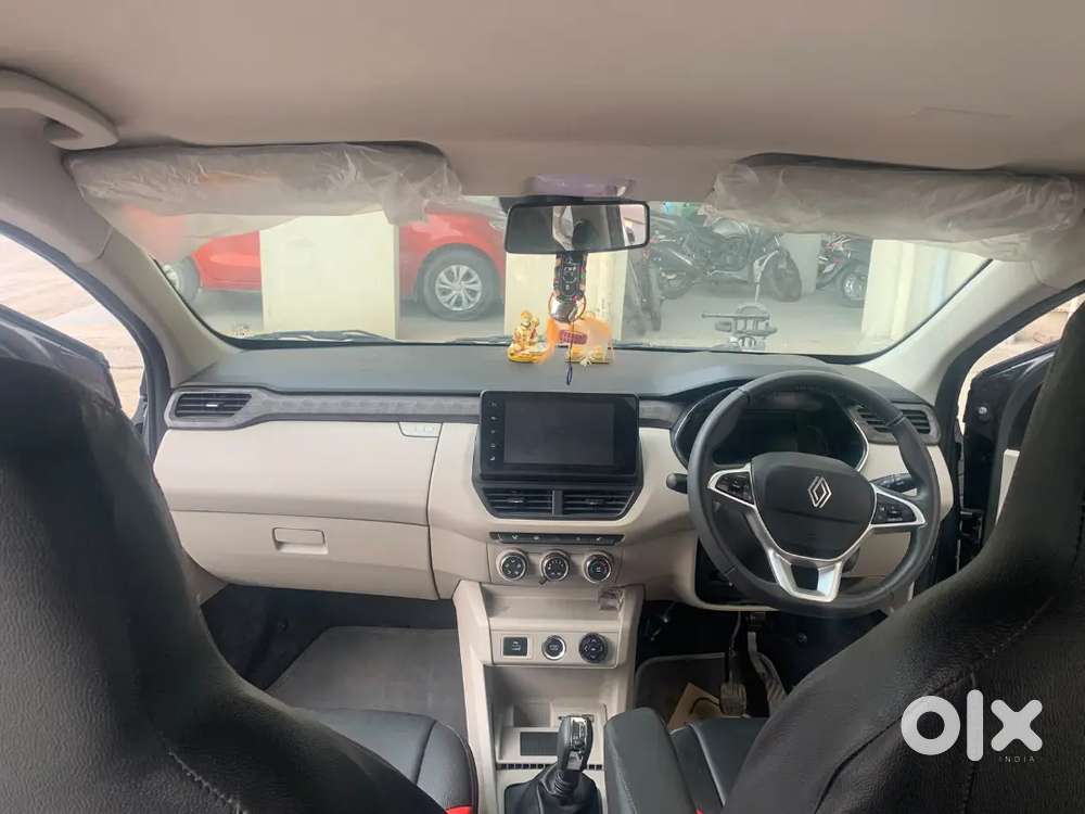 Renault Triber Petrol Automatic 2025 Topend Model Car