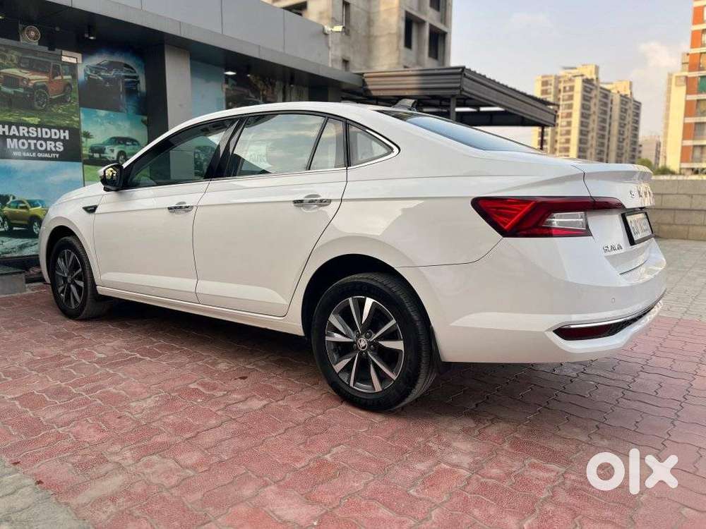 Skoda Slavia Style 1.0l Tsi At, 2025, Petrol
