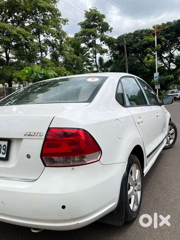 Volkswagen Vento 2010-2013 Petrol Highline, 2012, Petrol