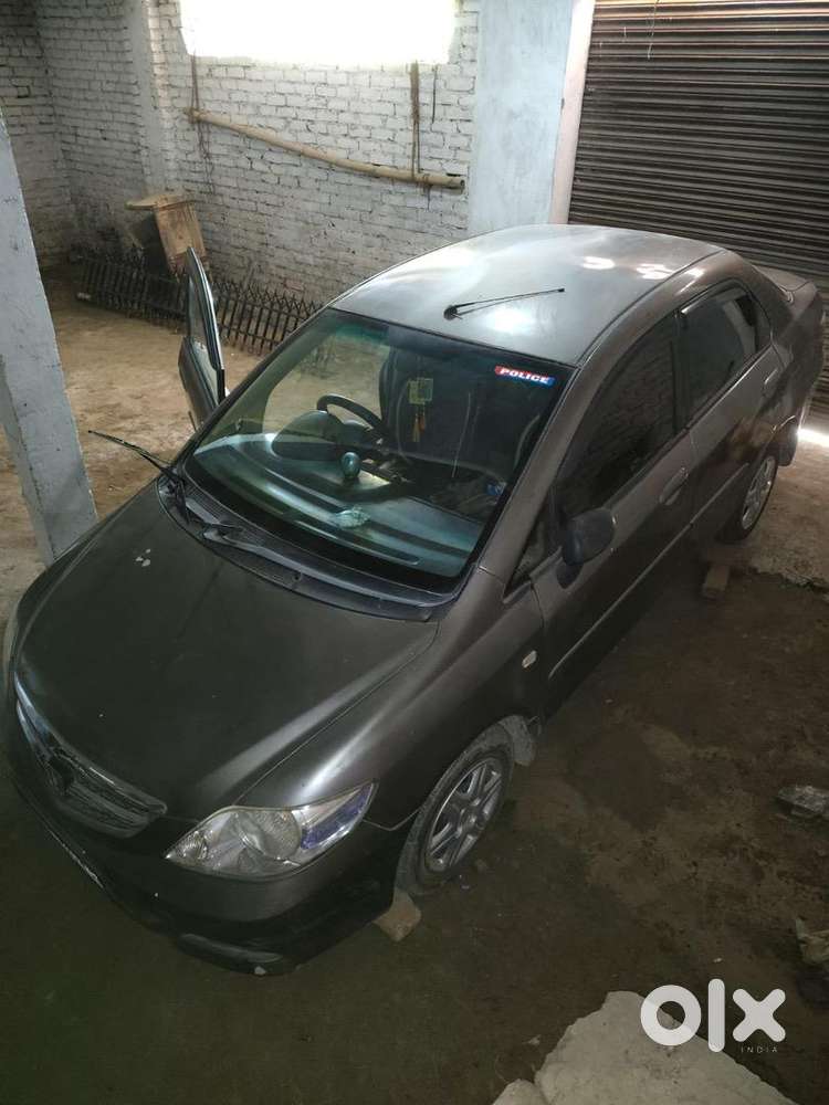 Honda City Zx 2006 Cng & Hybrids Well Maintained