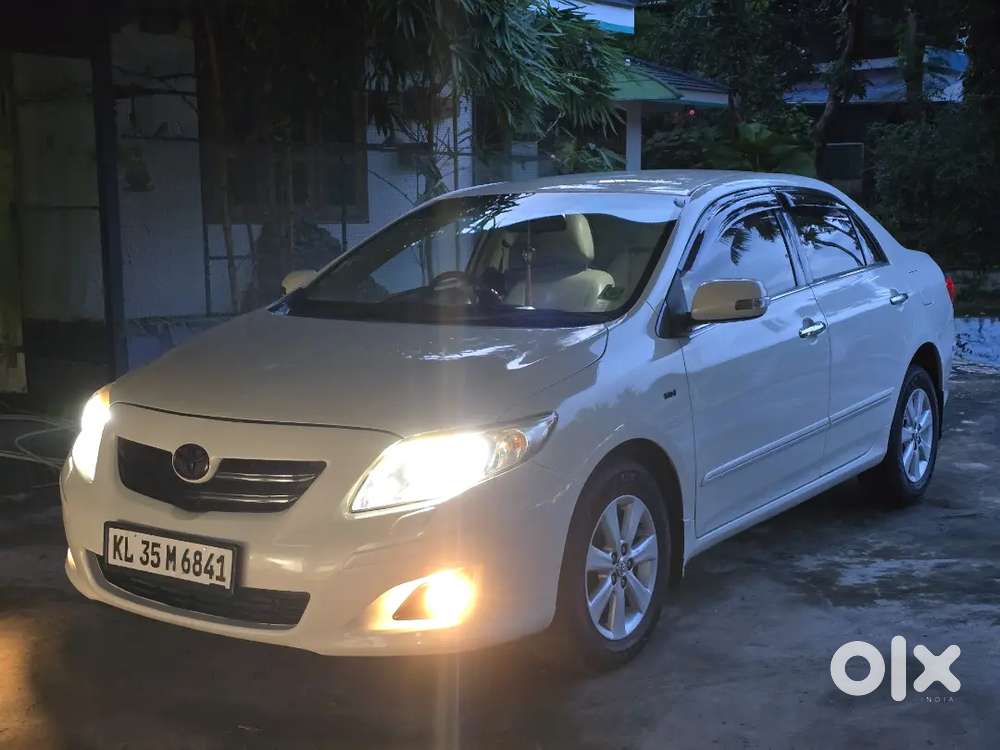 Toyota Corolla Altis At, 2010 Variant