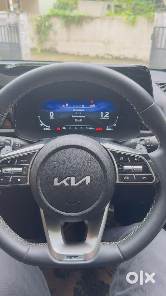 2024 Kia Sonet Gt-line Petrol  18.5k Km  Free Kia Service
