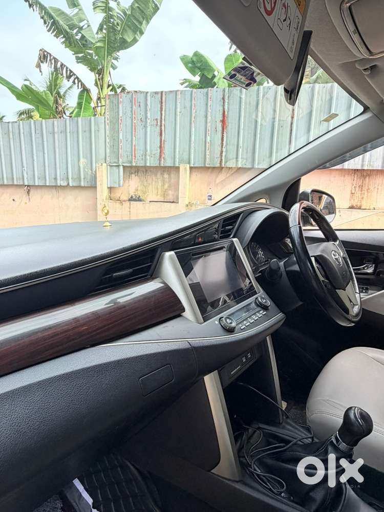 Toyota Innova Crysta 2019