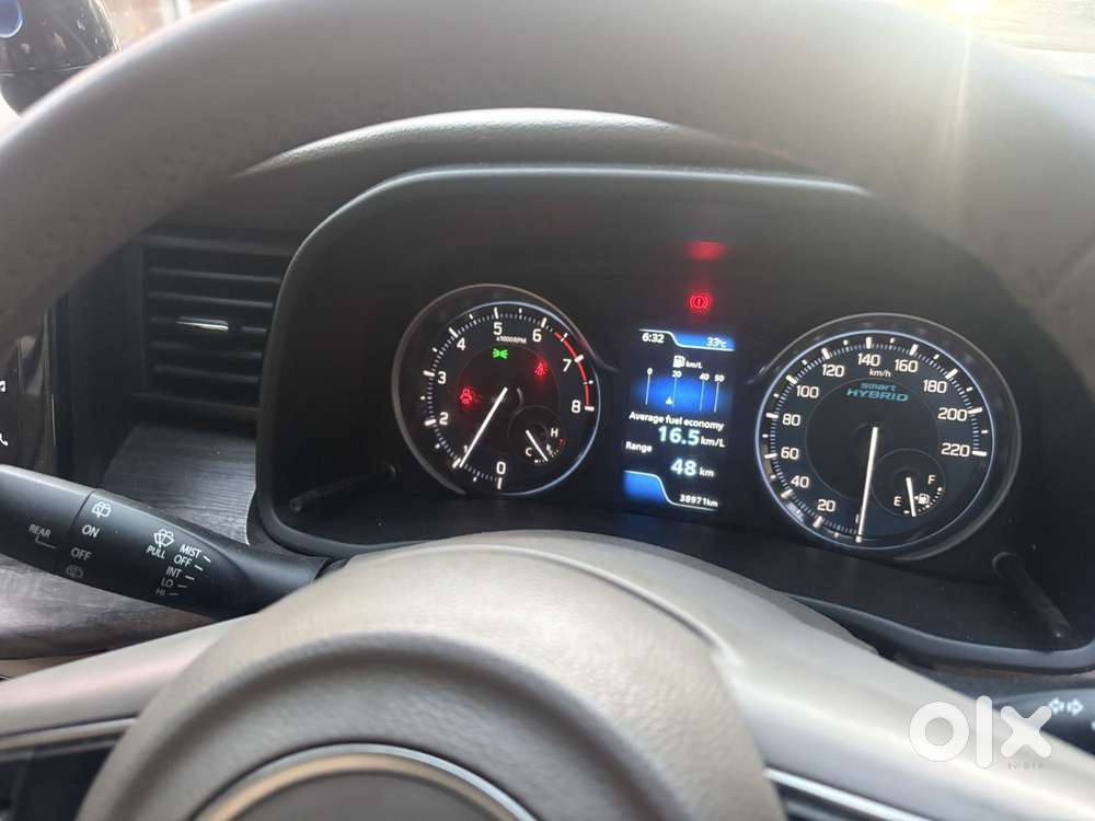 Maruti Suzuki Ertiga Shvs Zdi Plus, 2022, Petrol