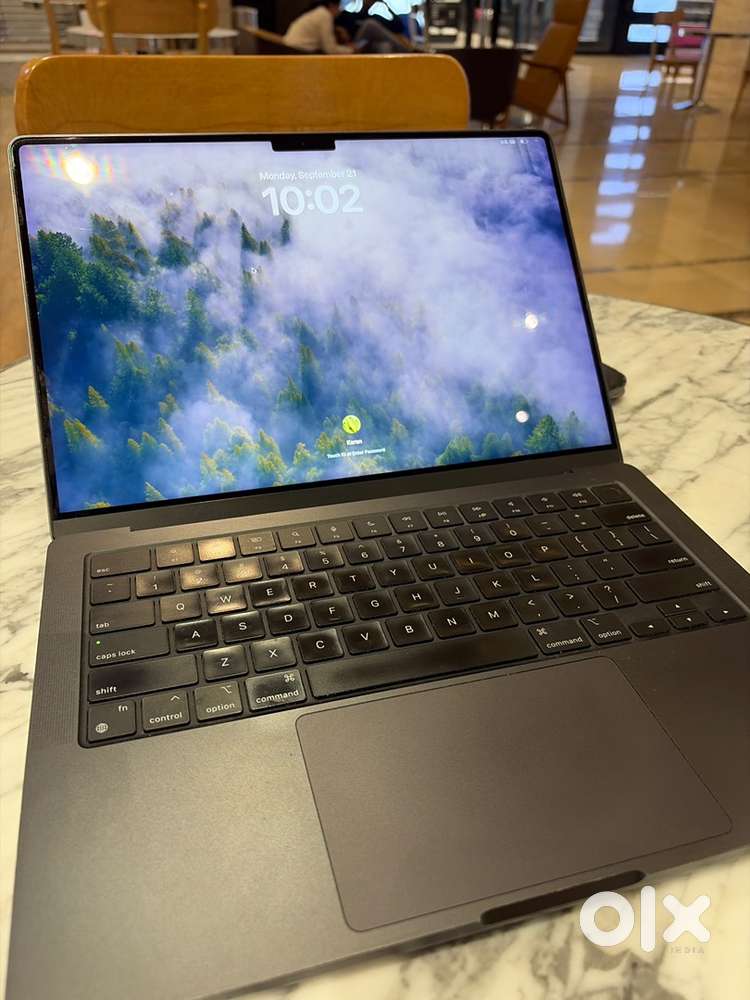 Macbook Pro M3 Pro Chip, 512 SSD, 18 GB RAM