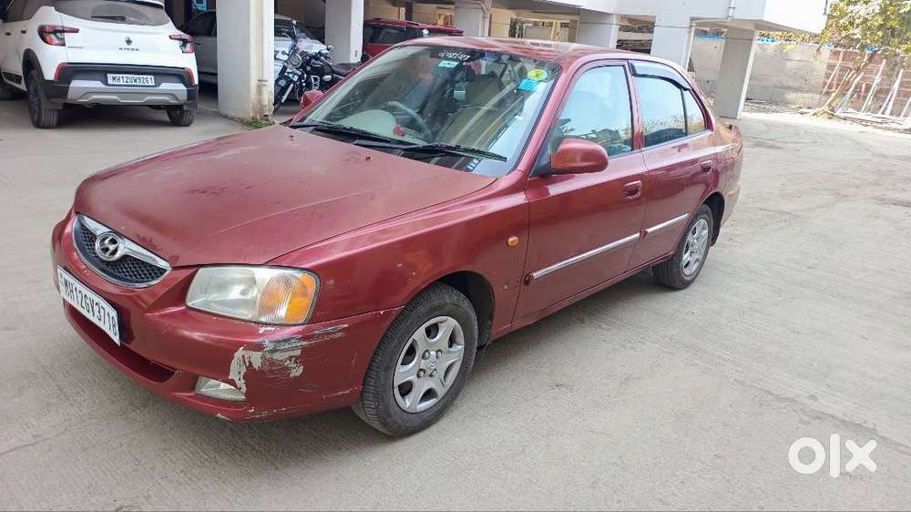 Hyundai Accent 2011 Red