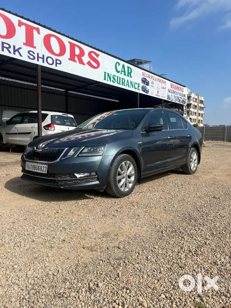 Skoda Octavia 2017 Petrol 990000 Km Driven