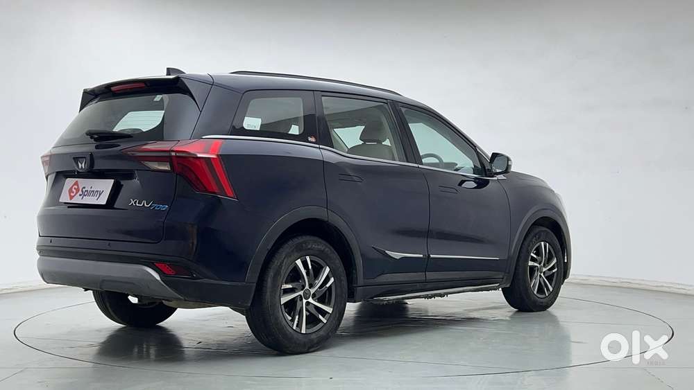 Mahindra Xuv700 2.0 Ax 5 Petrol Mt 7 Str, 2022, Petrol