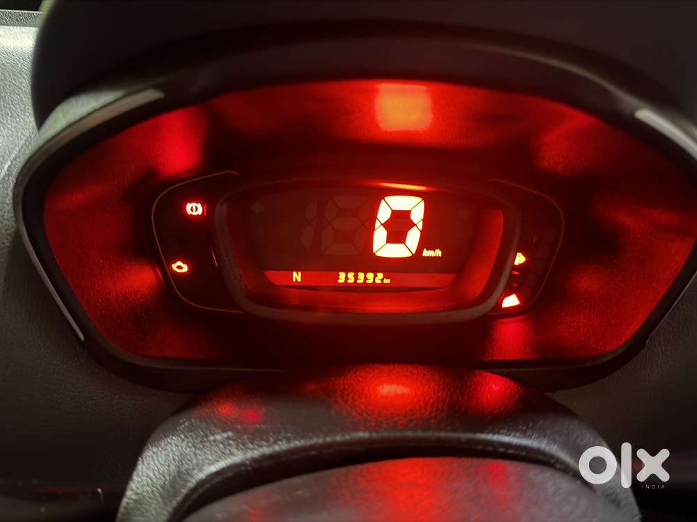 Renault Kwid 1.0 Rxt Amt Opt, 2017, Petrol