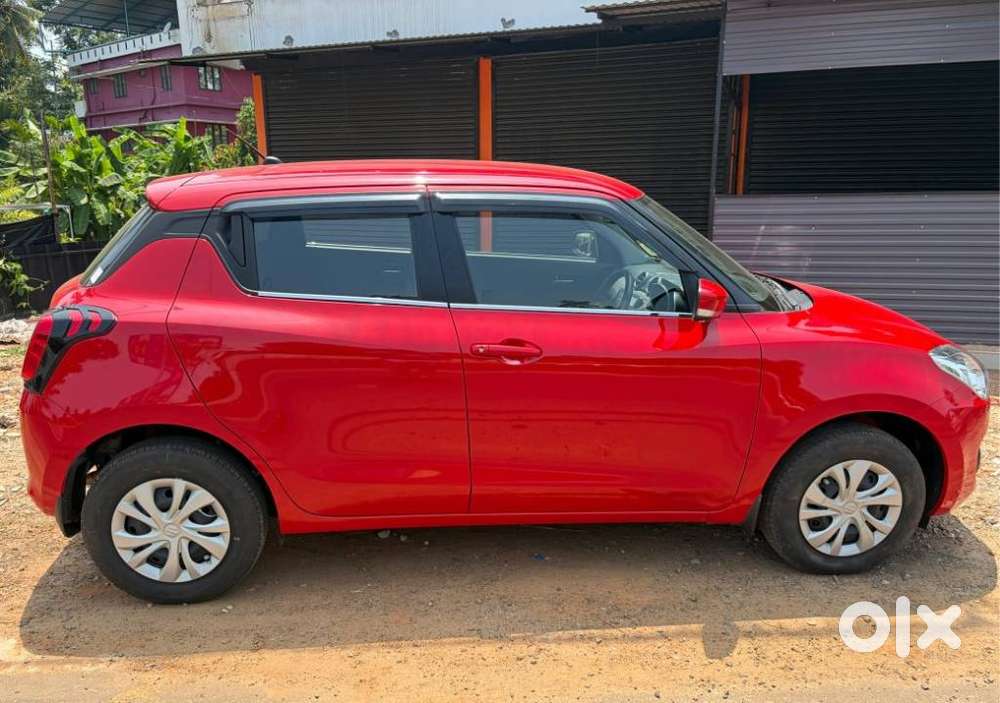 Maruti Suzuki Swift Vxi Optional, 2023, Petrol
