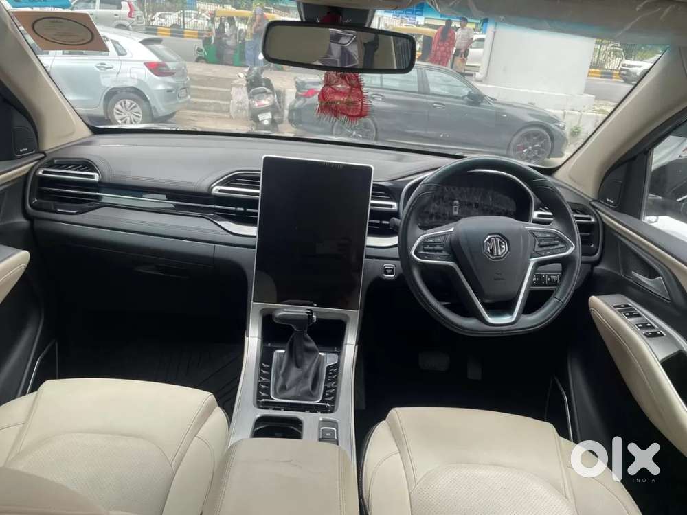 Mg Hector Plus, 2024, Petrol