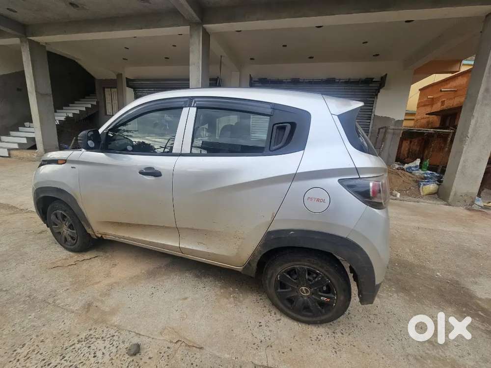 Mahindra Kuv 100 2018 Model