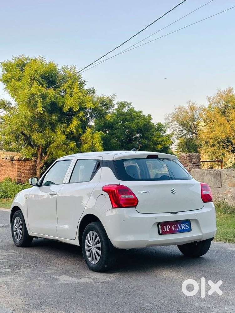 Maruti Suzuki Swift Lxi, 2022, Petrol