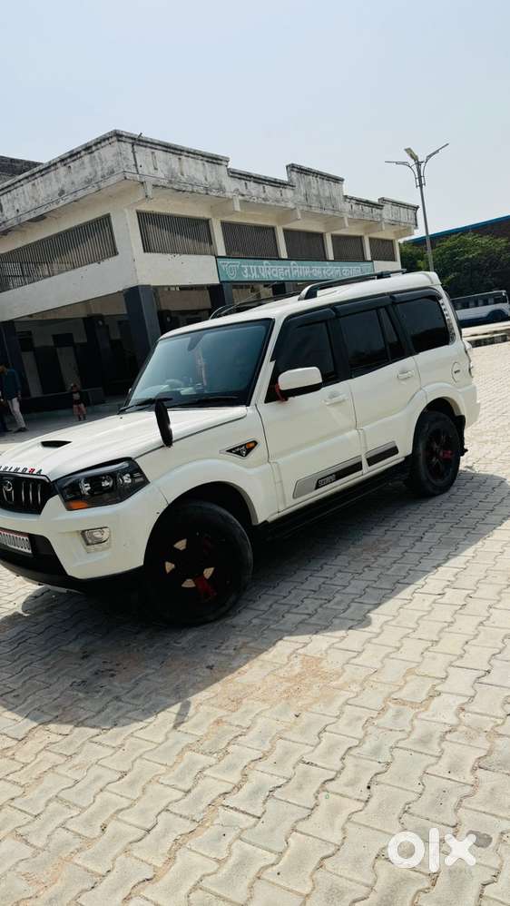 Mahindra Scorpio Classic 2016