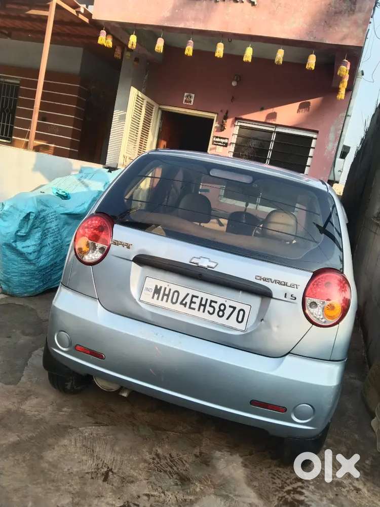 गाडी कंडिशन फुल आहे चारी टायर नवीन टाकले आहे