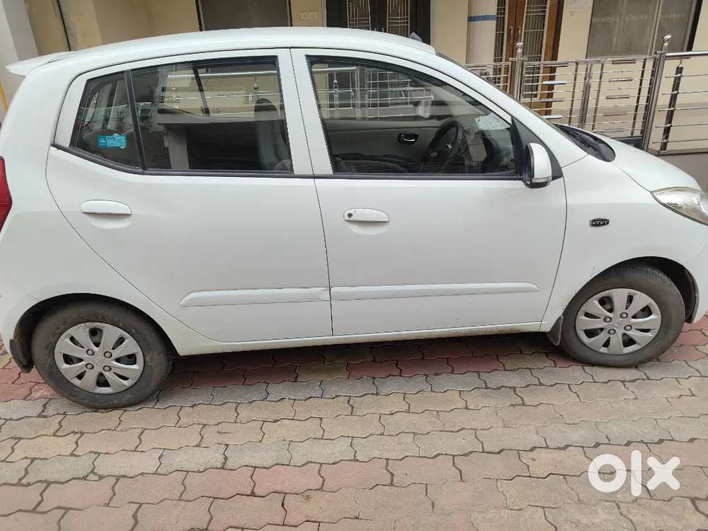 Hyundai I10 Sportz 2012 Petrol