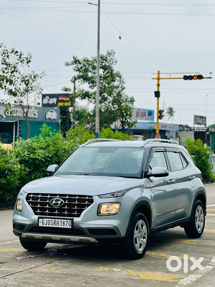Hyundai Venue 1.0 S (o) Turbo Dct, 2019, Petrol