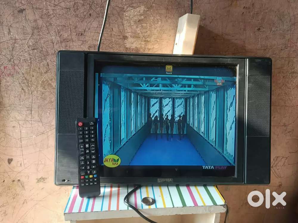 THOSIBA LCD  TV sales  good running condition