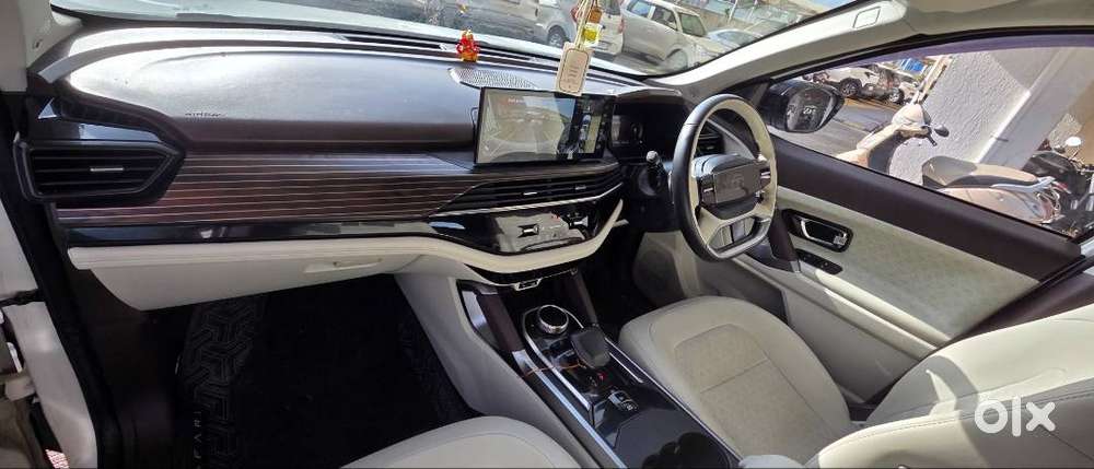 Safari Accomplished Plus (at) – 7 Seater  Pristine Con