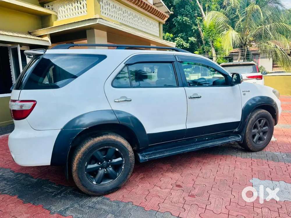 Toyota Fortuner Diesel 2011 Manual