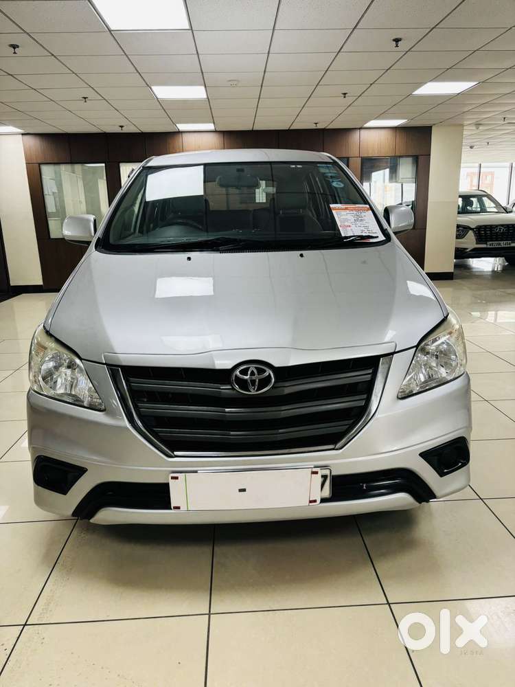 Toyota Innova 2.5 G (diesel) 8 Seater Bs Iv, 2014, Diesel