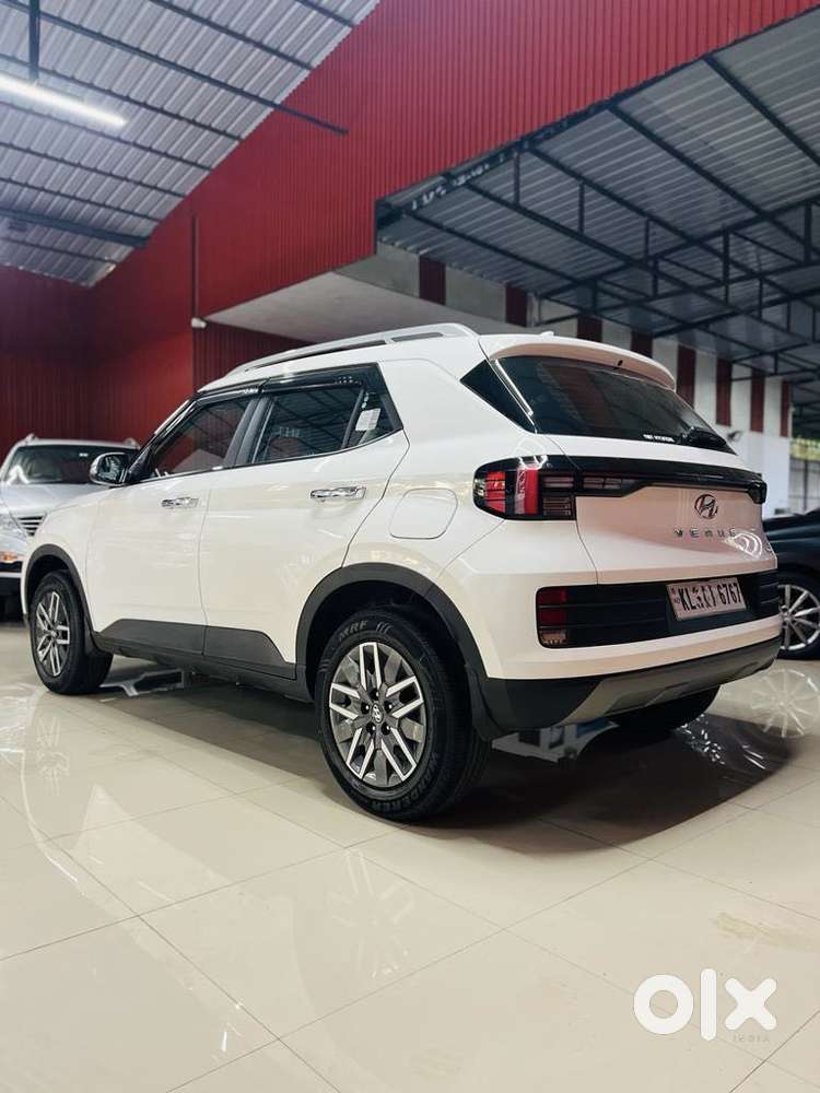 Hyundai Venue 1.0 S (o) Turbo Imt, 2022, Petrol