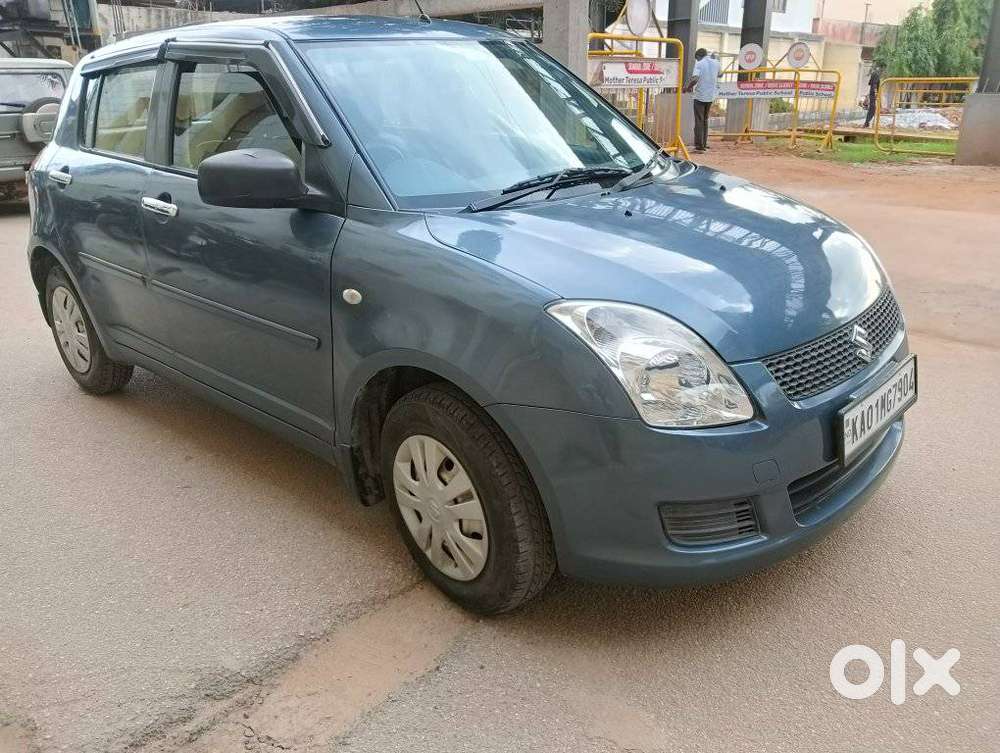 Maruti Suzuki Swift Vxi + Manual, 2011, Petrol