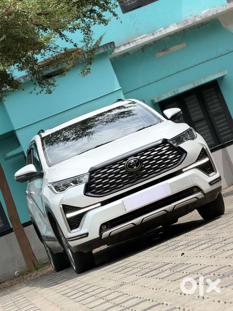 Toyota Innova Hycross 2.0 Zx (o) Hybrid 7 Str, 2024, Petrol