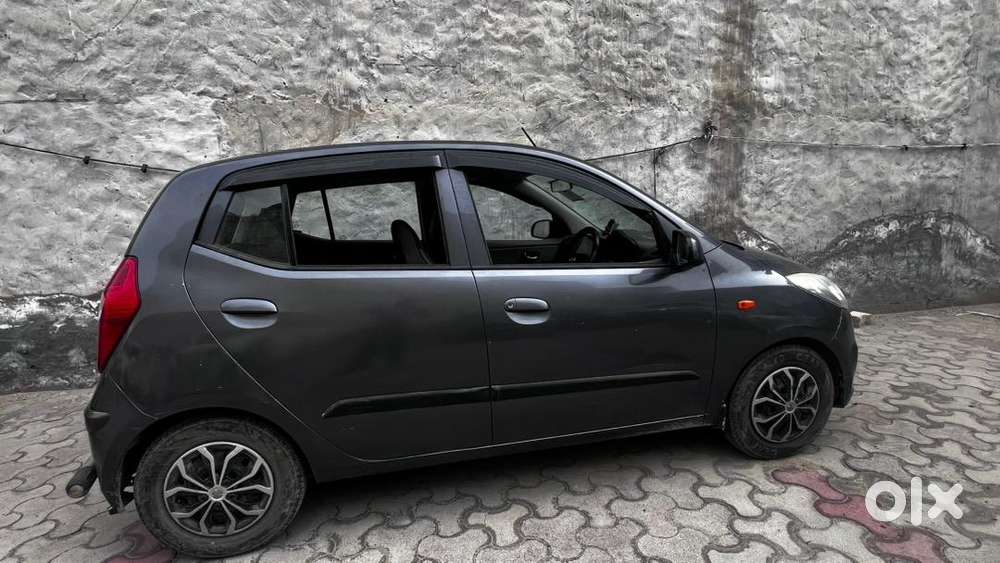 Hyundai I10 Sportz 2014  Cng+petrol  New Tyre  25+ Mil  Android Tv