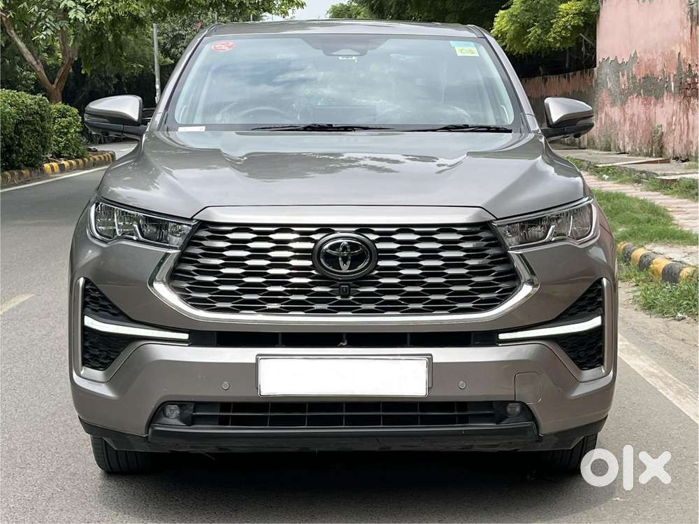 Toyota Innova Hycross 2.0 Zx (o) Hybrid 7 Str, 2025, Electric