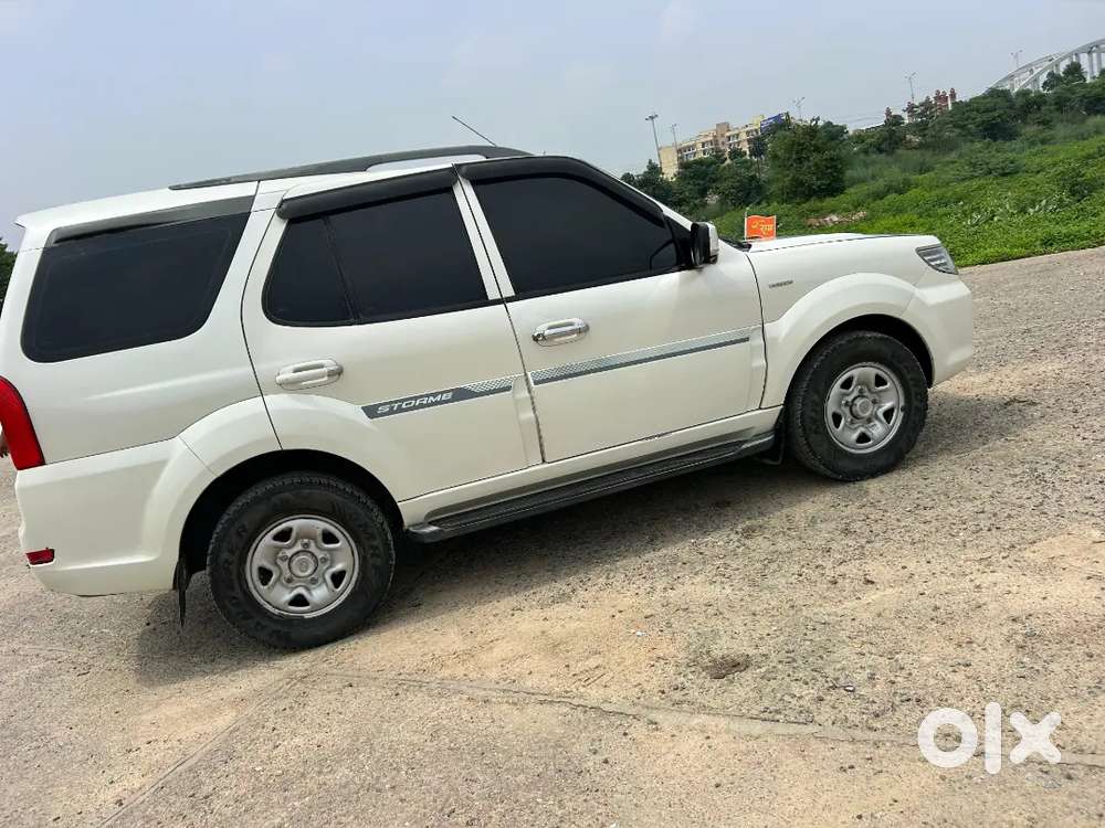 Tata Safari Storme 2016 Diesel 140000 Km Driven