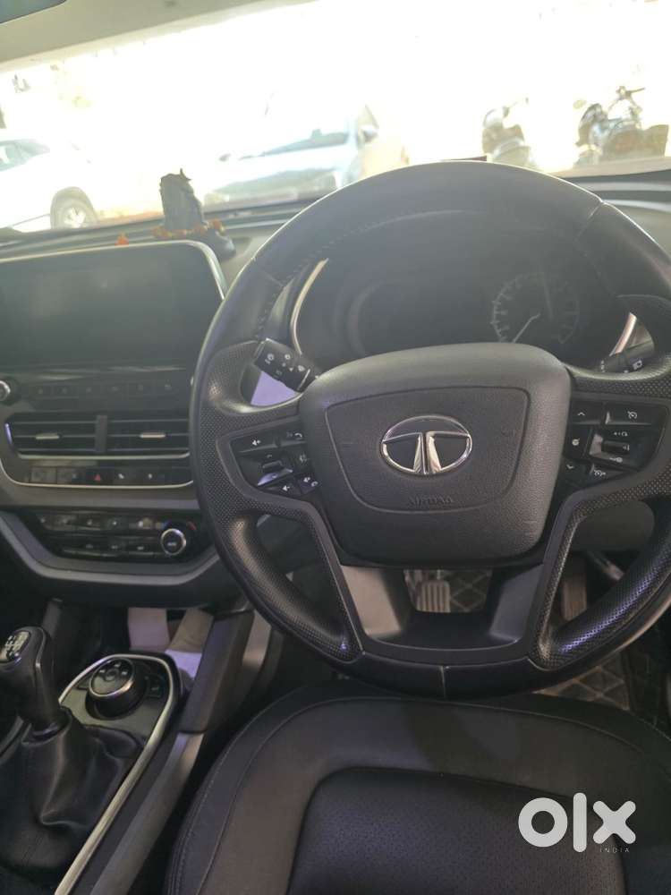 Tata Harrier Top Model  2019-20  Diesel Manual  Black  No Accident