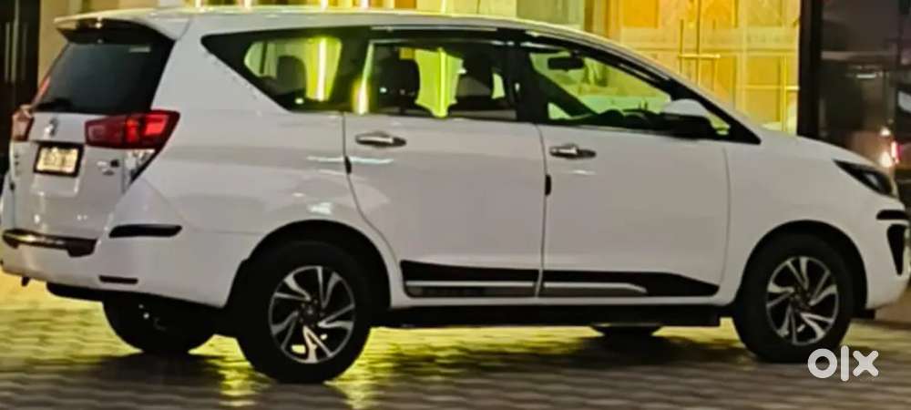 Inova Crysta 2020 Dec Model Almost New Condition