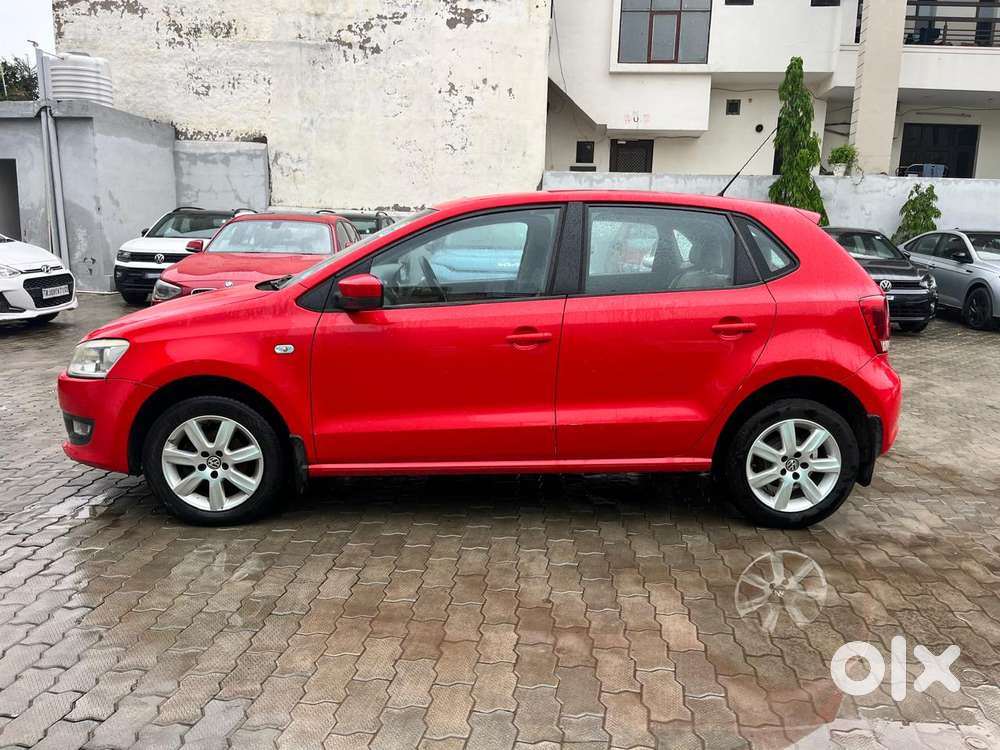 Volkswagen Polo Petrol Highline 1.6l, 2011, Petrol
