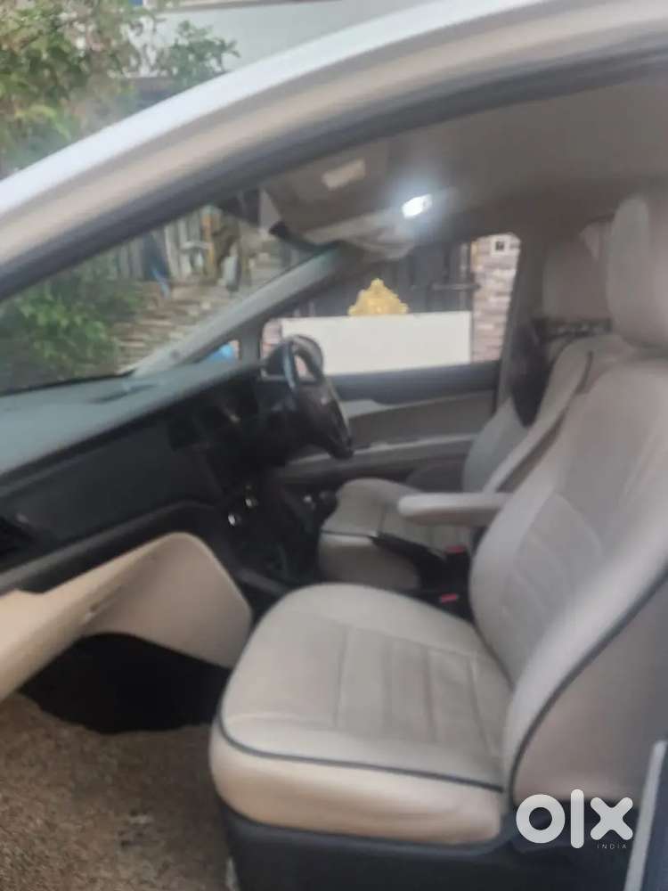 Mahindra Marazzo 2024