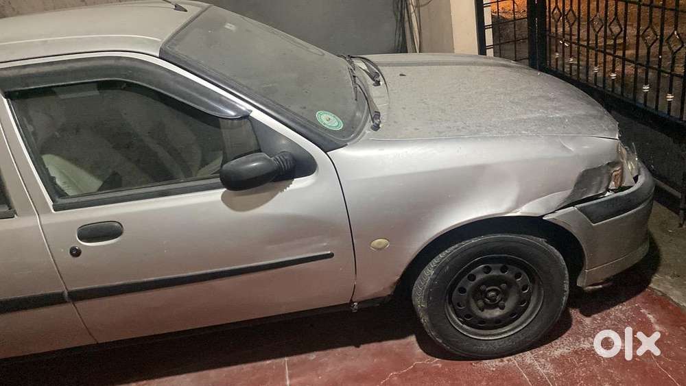 Ford Car 2006 Kms Driven