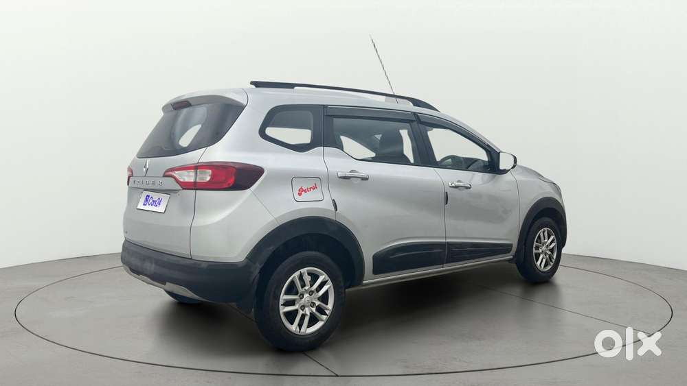 Renault Triber RXT, 2023, Petrol